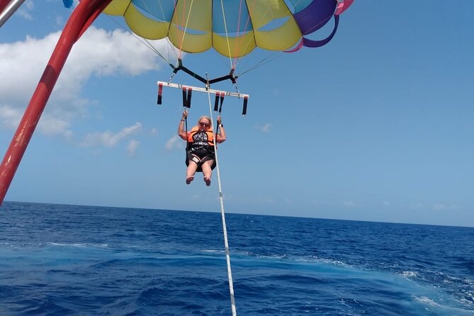 15-minute Private Parasailing Experience in Cozumel - Leaving Marina Caleta for the Costa area