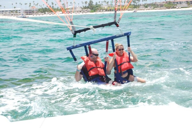 15 Minutes Parasailing in Punta Cana - Rising 500 feet above Bávaro Beach