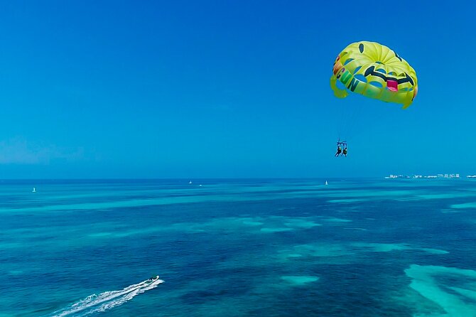 2 in 1 Parasail Cancun and Jet ski - Parasailing above Cancun’s Hotel Zone