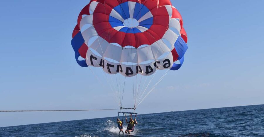 Alicante: Boat Trip and Parasailing Experience with Drink - Taking off from Alicante Marina near Casino Mediterraneo