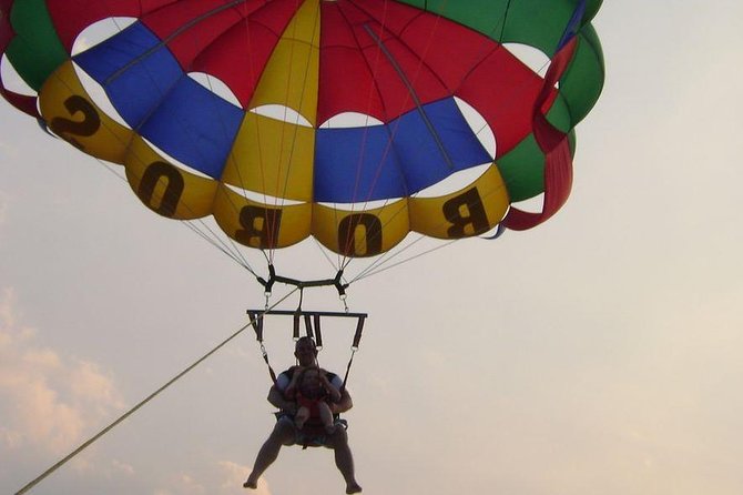 Amazing Parasailing Trip in Hurghada Including Transfers - Leaving your hotel for the Hurghada marina