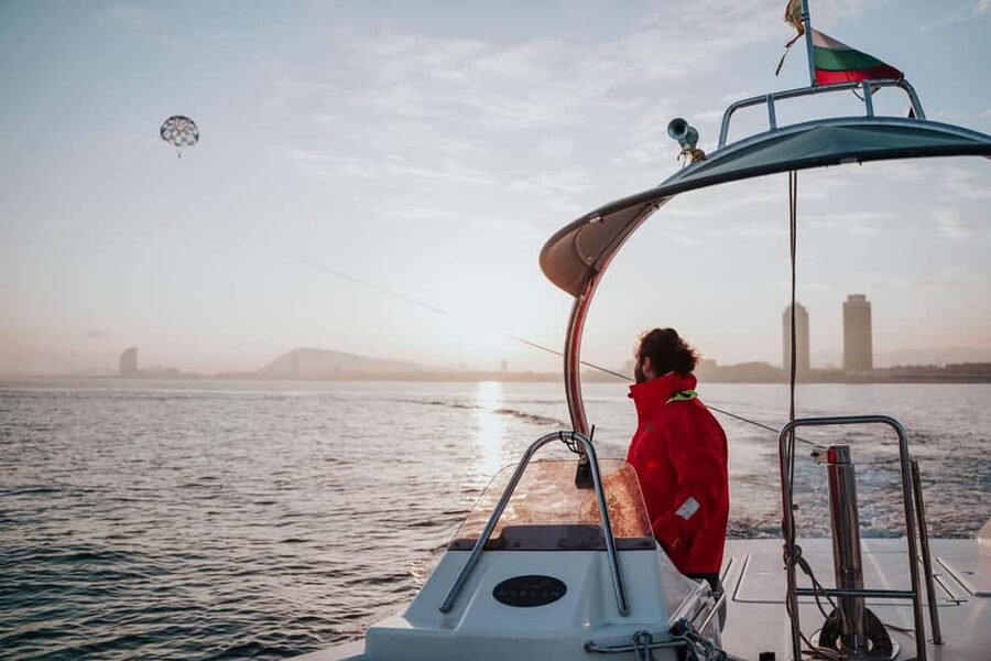 Barcelona: Guided Parasailing Experience - Key points to know before you book