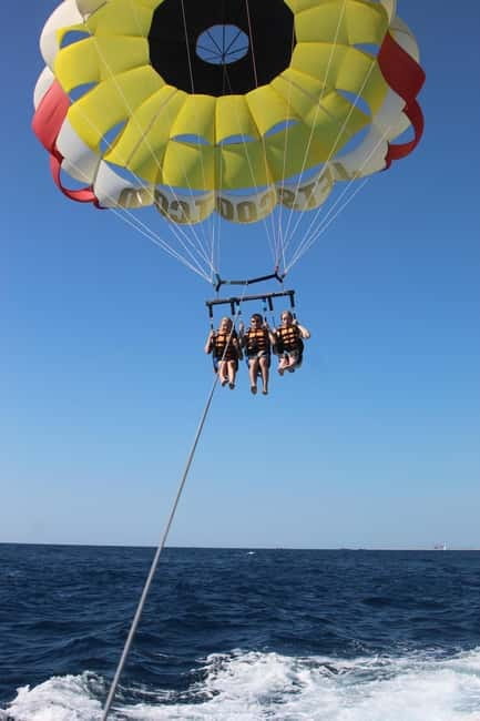 Barcelona: Parasailing magic flight and views above the sea - Should you bring a group?
