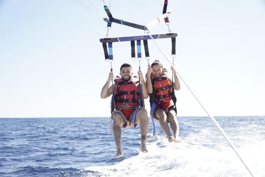 Barcelona: Parasailing with 360º Panoramic Skyline Views - What to pack for Port Fòrum