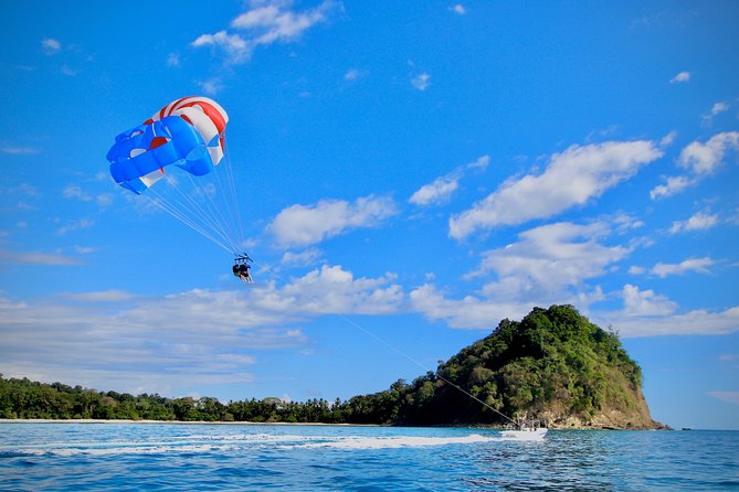 Boat Parasailing with Aguas Azules - The winch lift keeps the flight gentle