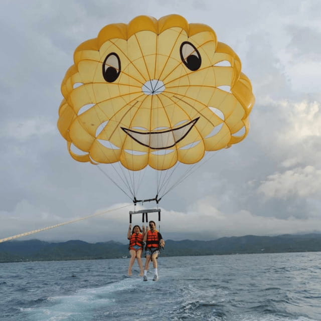 Boracay: Island Hopping with Lunch and Parasailing - Seeing Boracay from the water and sky