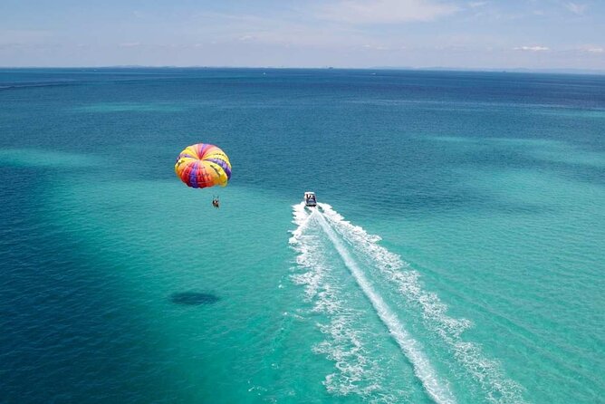 Boracay Parasailing Experience - Crew care and the sense of safety