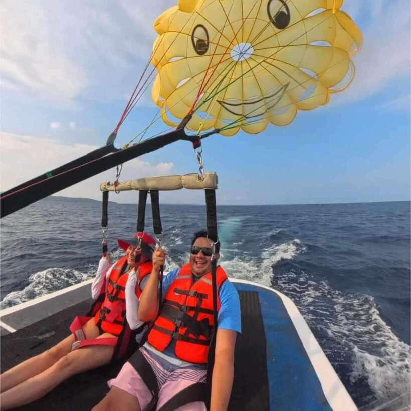 Boracay: Parasailing, Island Hopping, ATV Ride and Kawa Bath - One day, four kinds of Boracay fun
