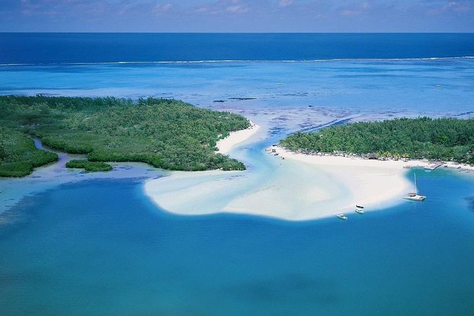 Catamaran to Ile aux Cerf with Parasailing, Tube Riding & Lunch - Parasailing is the main thrill