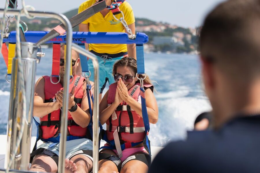 Cavtat: Parasailing - Key points to know before booking