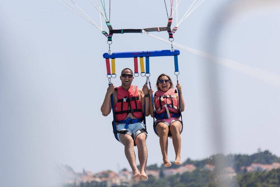 Cavtat: Parasailing - The flight itself, about 10 minutes in the air