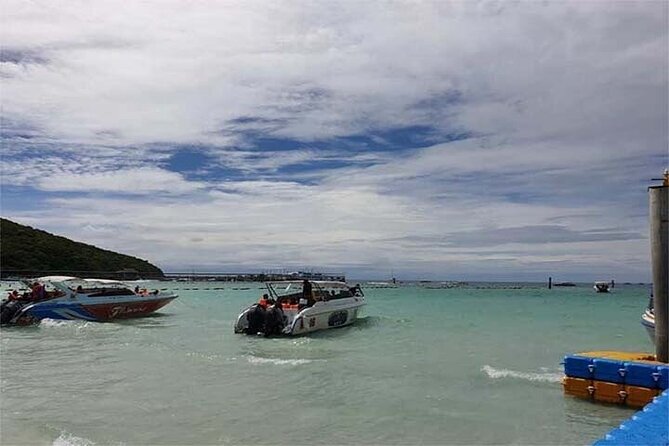 Coral Island speed boa-Parasailing and others activities choice - Thai lunch from noon to 1 pm