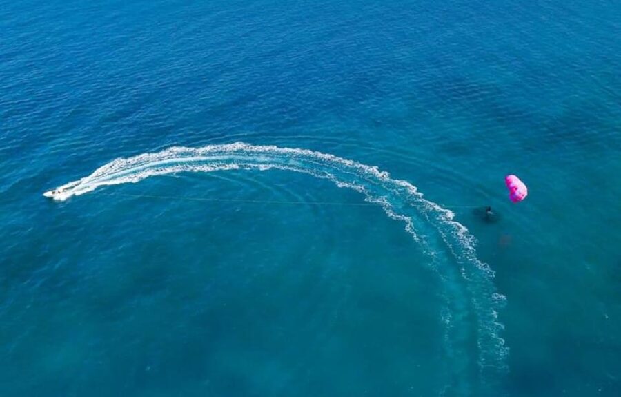 Corfu: Parasailing Experience for 2 in Sidari - The five-minute speedboat ride to the launch point
