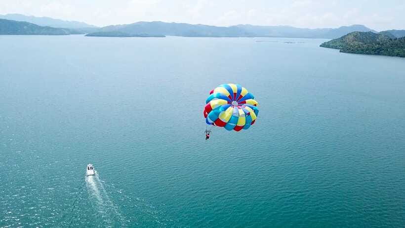 Coron: Parasailing Experience - Returning to the harbor