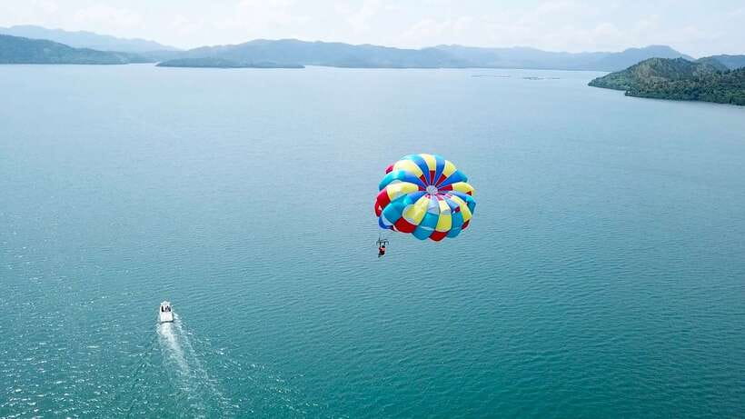 Coron: Parasailing Experience - The boat ride into Coron Bay