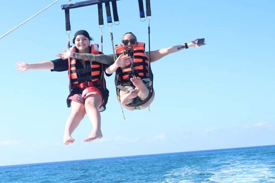 Cozumel: Best Parasailing Experience + Locker - Boarding the boat and getting ready