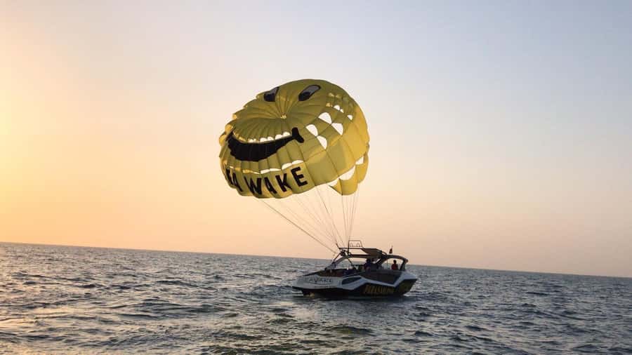 Dubai Jumeirah Parasailing adventure with breathtaking views - How to plan your day around the flight