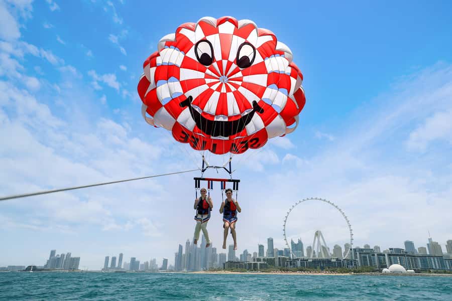 Dubai: Palm View and JBR View Parasailing Experience - Photos, videos, and onboard atmosphere