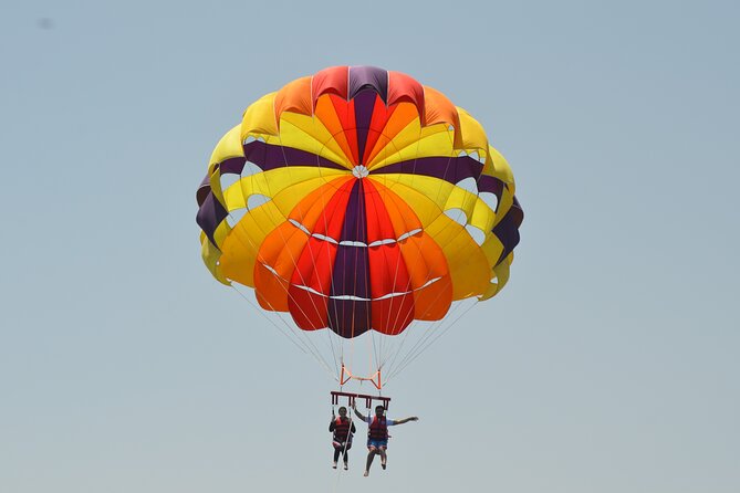 Fly Parasailing to Sky by Speedboat With Transportation- Hurghada - Going Up in the Parasail