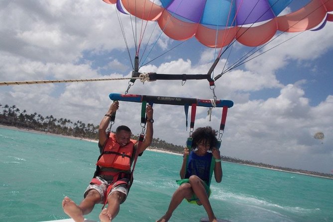 From Punta Cana: Amazing Activity Parasailing Hotel pickup - Is Parasailing Suitable for Families?