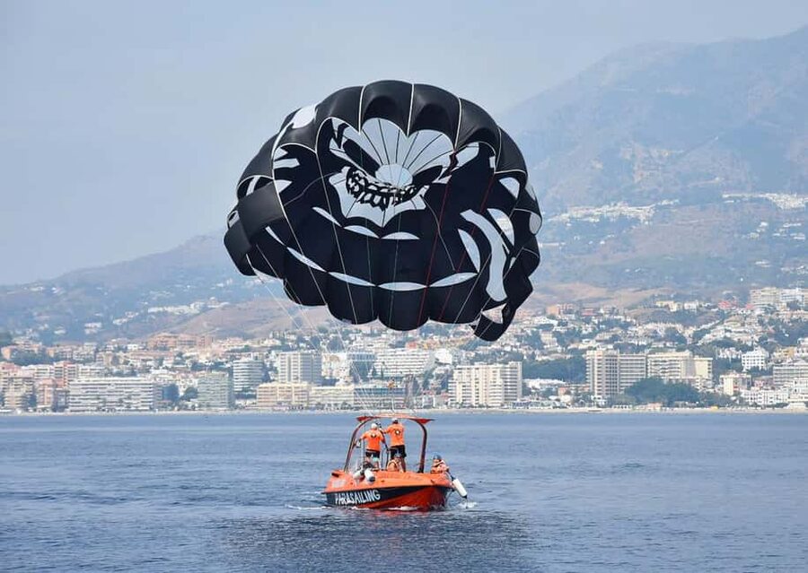 Fuengirola: The Best Parasailing Experience in Fuengirola - Who Will Enjoy This Most