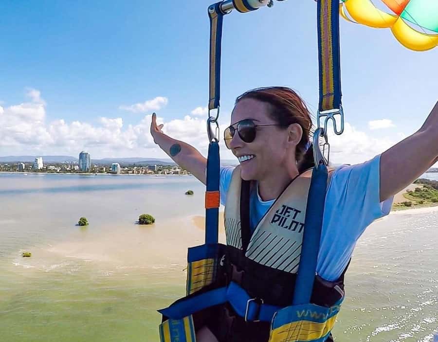 Gold Coast: Surfers Parasailing with Free Photos - From Paradise Point to the open water