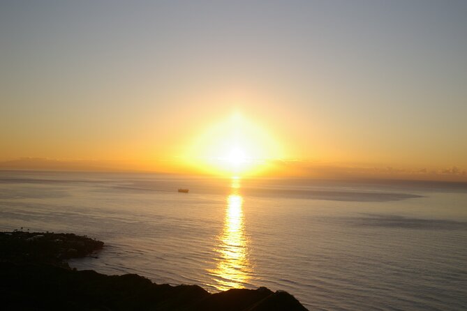 Half-day Tour in Diamond Head Sunrise and Parasail - Timing, group size, and practical concerns