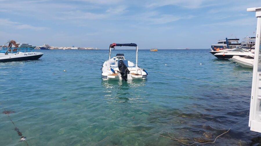 Hurghada: Speedboat Parasailing Adventures & Hotel Pick up - Flying above the Red Sea by speedboat