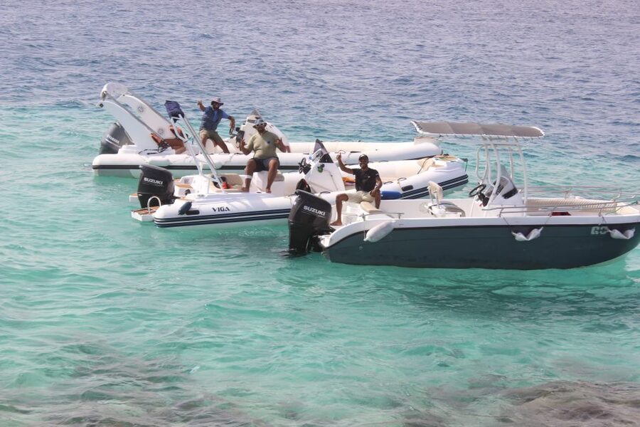 Hurghada: Speedboat Parasailing Adventures & Hotel Pick up - Snorkeling at two Red Sea stops