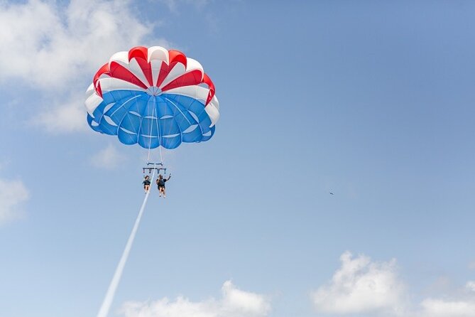 Luxury Parasailing Experience in Hurghada - Five minutes above the Red Sea