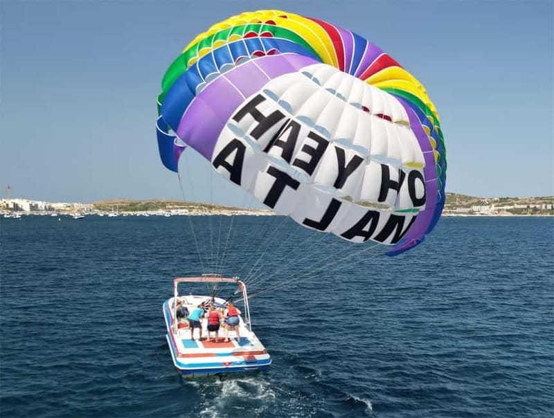Mellieha Bay: Parasailing - Taking off from Mellieha Bay