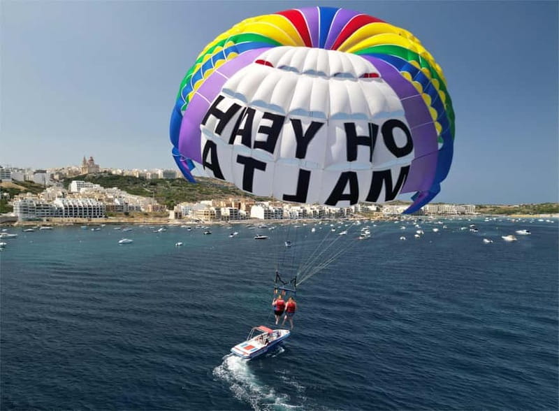 Mellieha Bay: Parasailing - The landing, including a possible dip