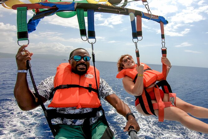 Montego Bay: Jet Car, Jet Ski and Parasailing - Pickup sets the tone