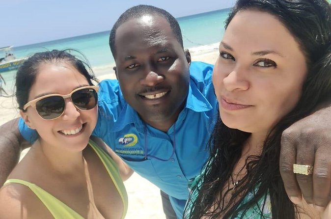 Negril Seven Mile beach, Catamaran Cruise ,Parasailing,with Sunset at Ricks Cafe - Parasailing and the boat options