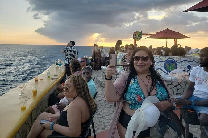 Negril Seven Mile beach, Catamaran Cruise ,Parasailing,with Sunset at Ricks Cafe - Who will enjoy this tour most