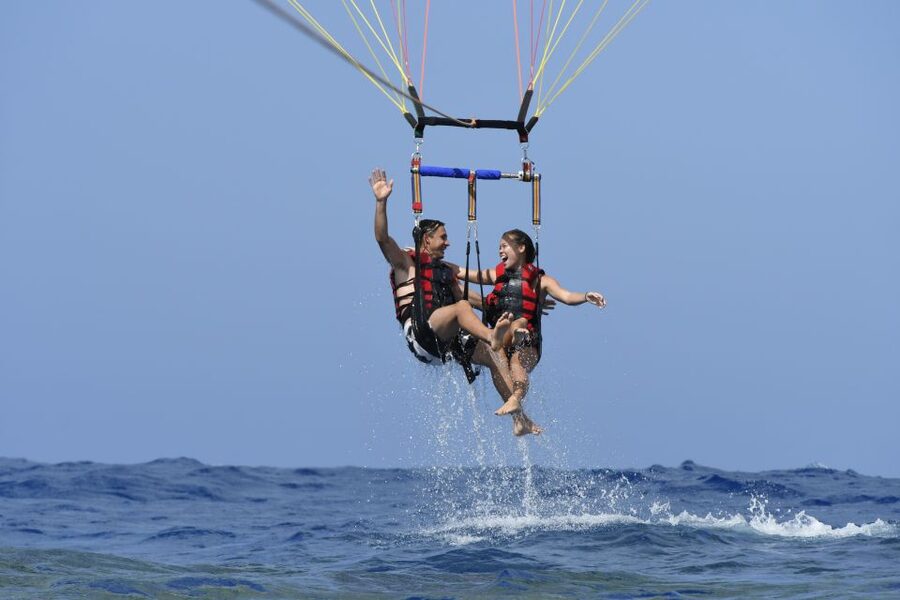 Oahu: Parasail on Maunalua Bay with Diamond Head Views - Taking off from Maunalua Bay