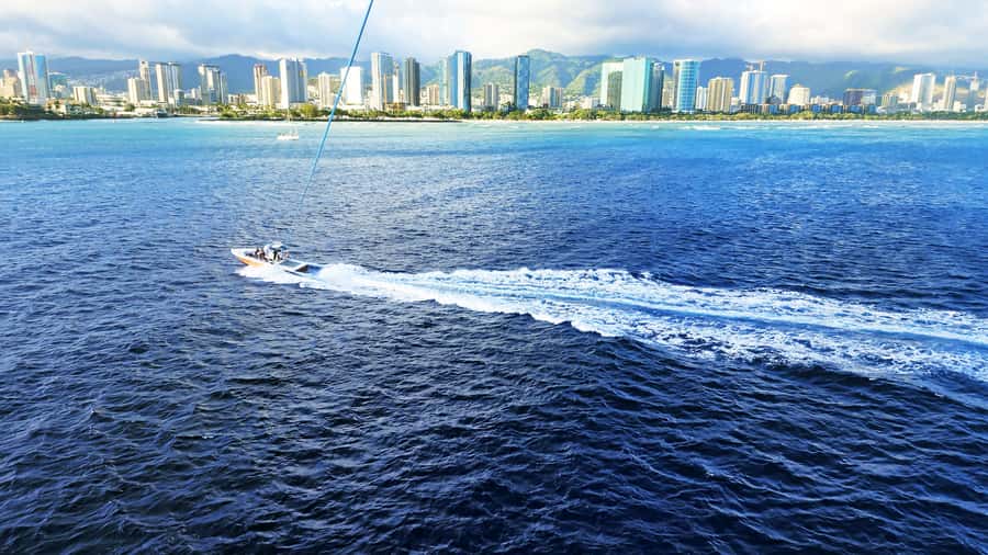 Oahu: Waikiki Parasailing - Harnesses, Life Vests, and the Safety Briefing