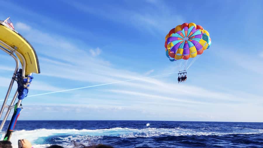 Oahu: Waikiki Parasailing - Is One Hour Enough?