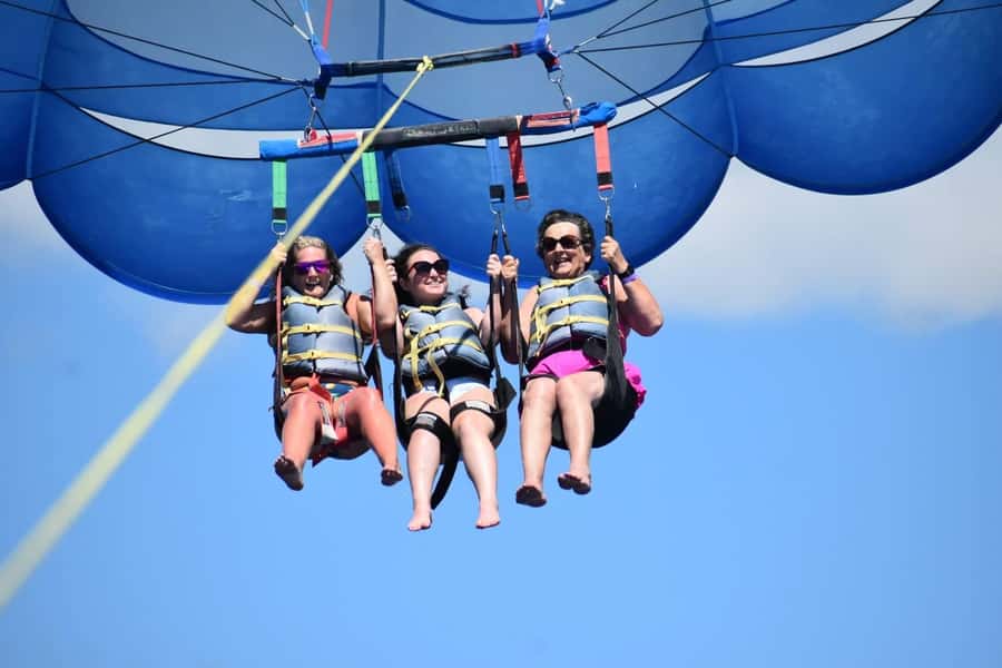 Oahu: Waikiki Parasailing - Who Will Enjoy This Most