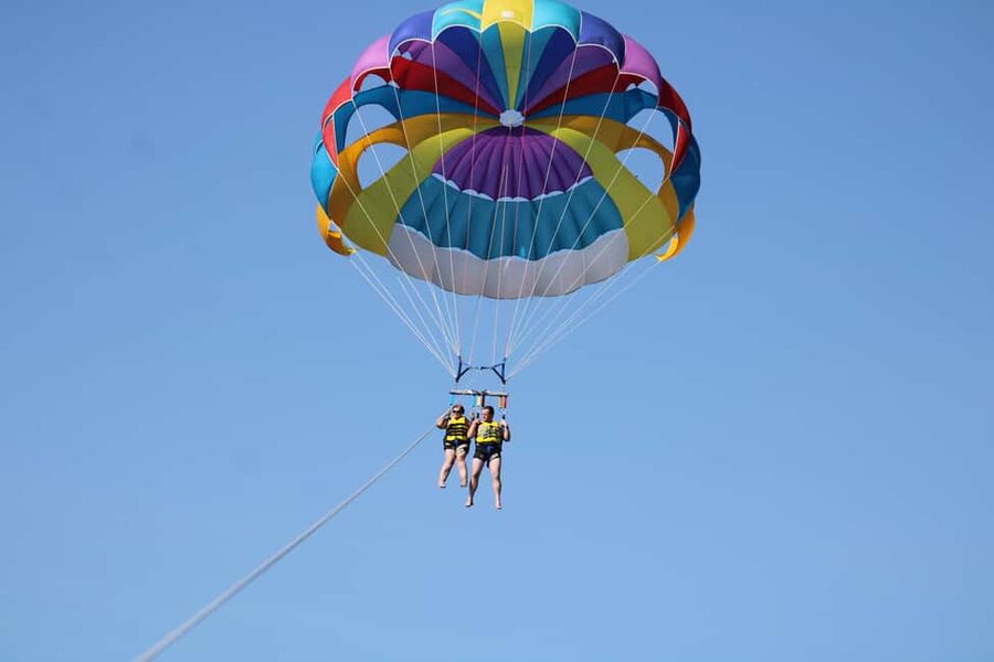 PACK TRIO Buggy, Jet Ski, and Parasailing Adventure - Clothing, age rules, and fitness limits