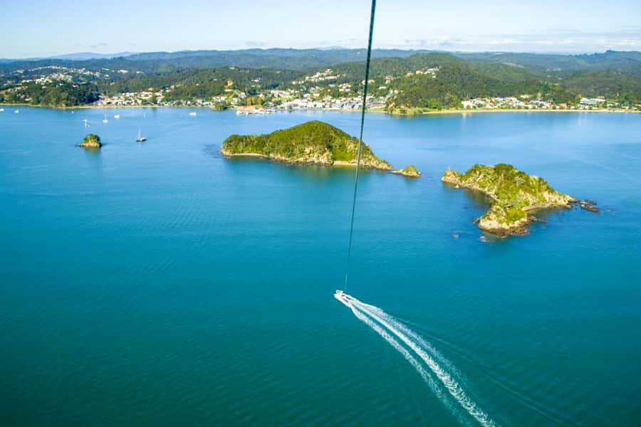 Paihia: Bay of Islands Parasailing Flight - Taking off from Paihia Wharf