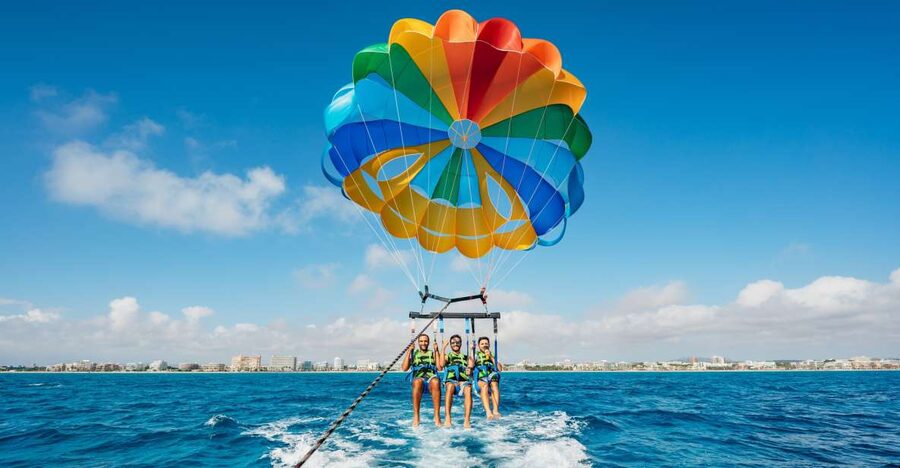 Palma Bay: Parasailing Experience - Ten minutes above Palma Bay