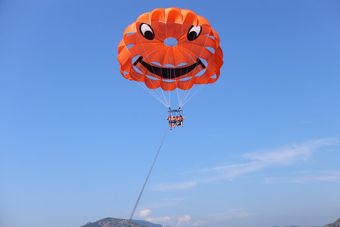 Parachute Ascent in Mandelieu-la-Napoule - The ascent: a brief rush followed by quiet