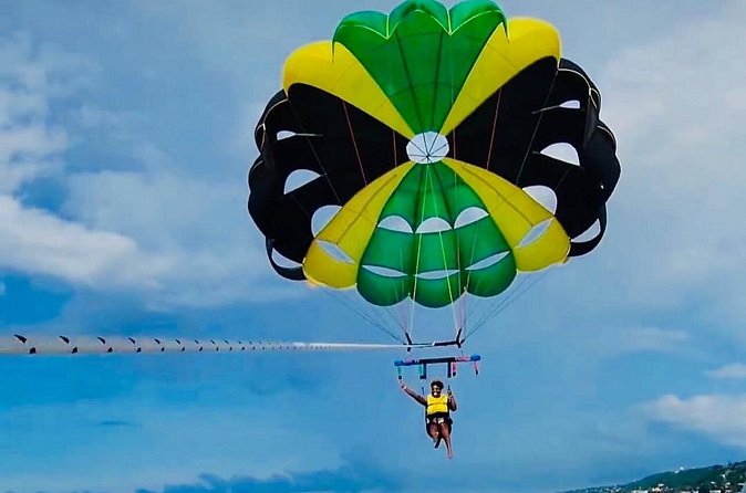 Parasailing activity in Montego Bay with lunch and transfer - Taking off above Montego Bay
