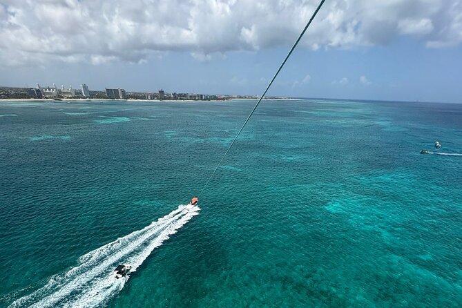 Parasailing Adventure Aruba - Who will enjoy this Palm Beach activity