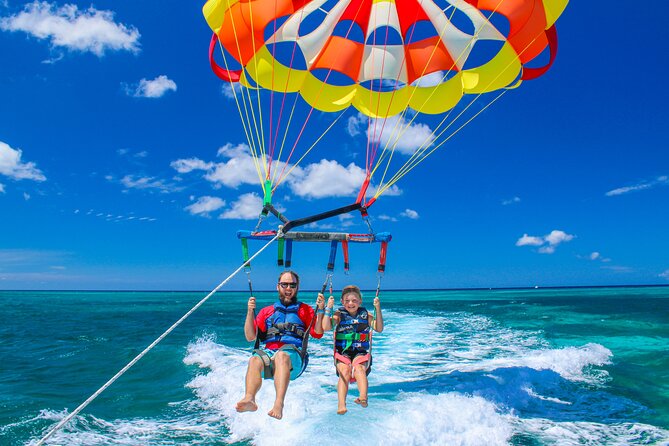 Parasailing and Photography Session Experience - What the crew adds