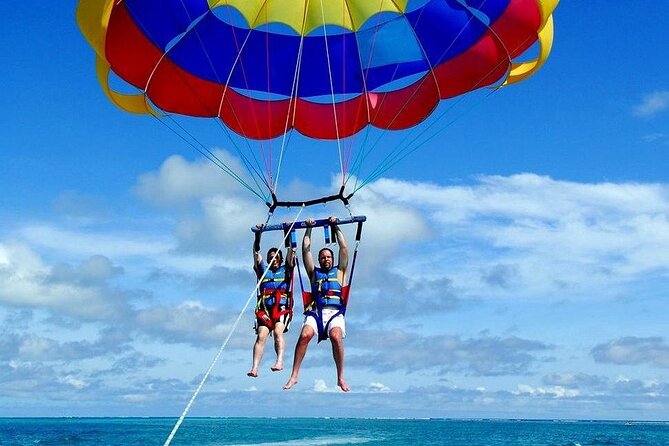 Parasailing Experience in Hurghada with private Transfer - Reaching the boat and getting ready