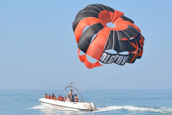 Parasailing from Vilamoura - Leaving Vilamoura Marina by boat