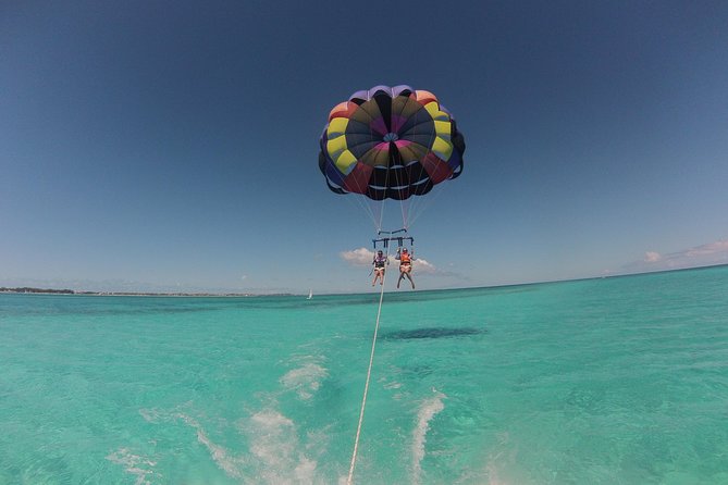 Parasailing Grand Turk - Group size, timing, and the feel of the boat