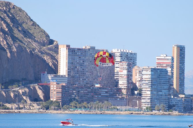 Parasailing in Alicante - Takeoff and the 150-meter flight